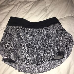Lululemon quick pace skirt